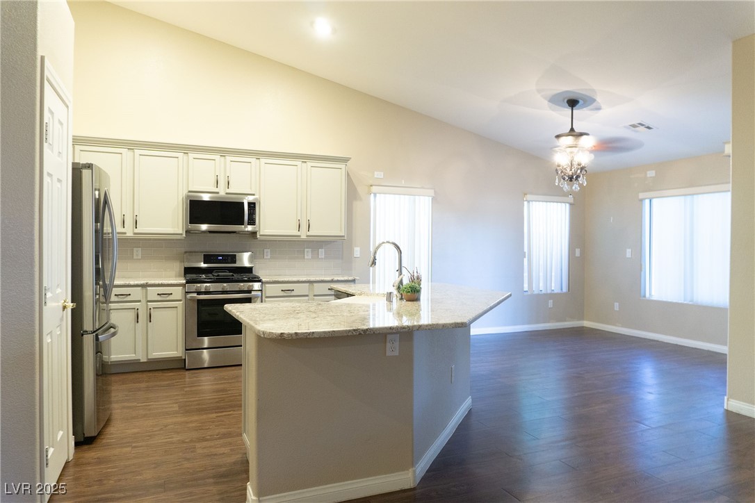 Properties 4 10941 Sospel Place