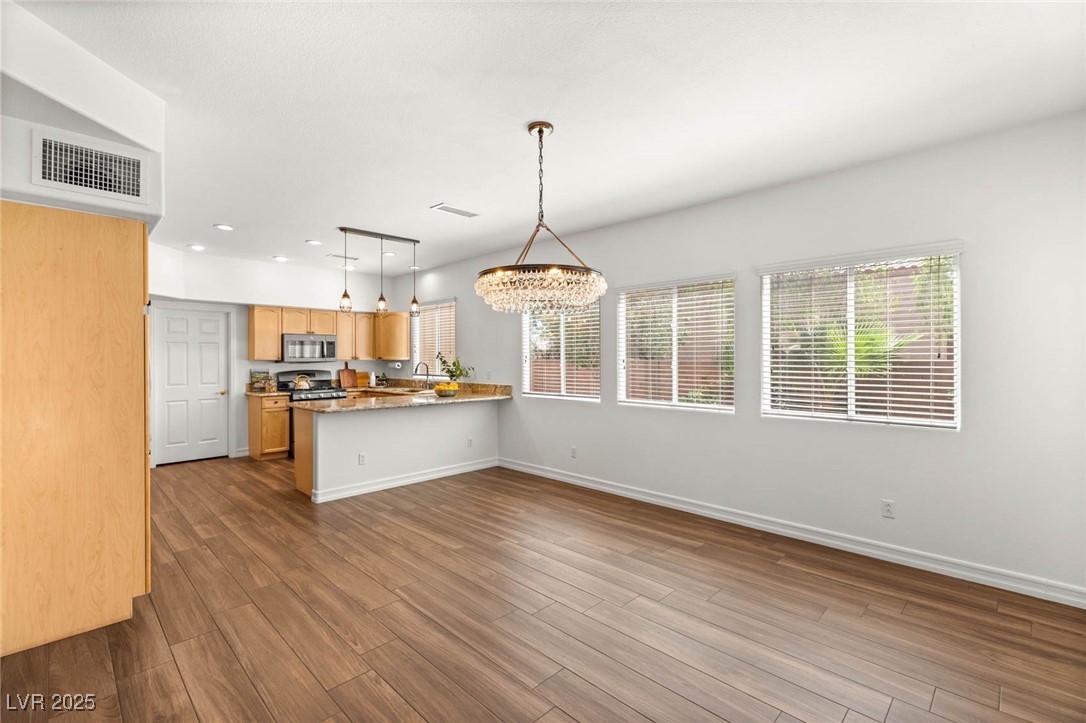 215 Sunlight Peak Street, Henderson, Nevada image 15