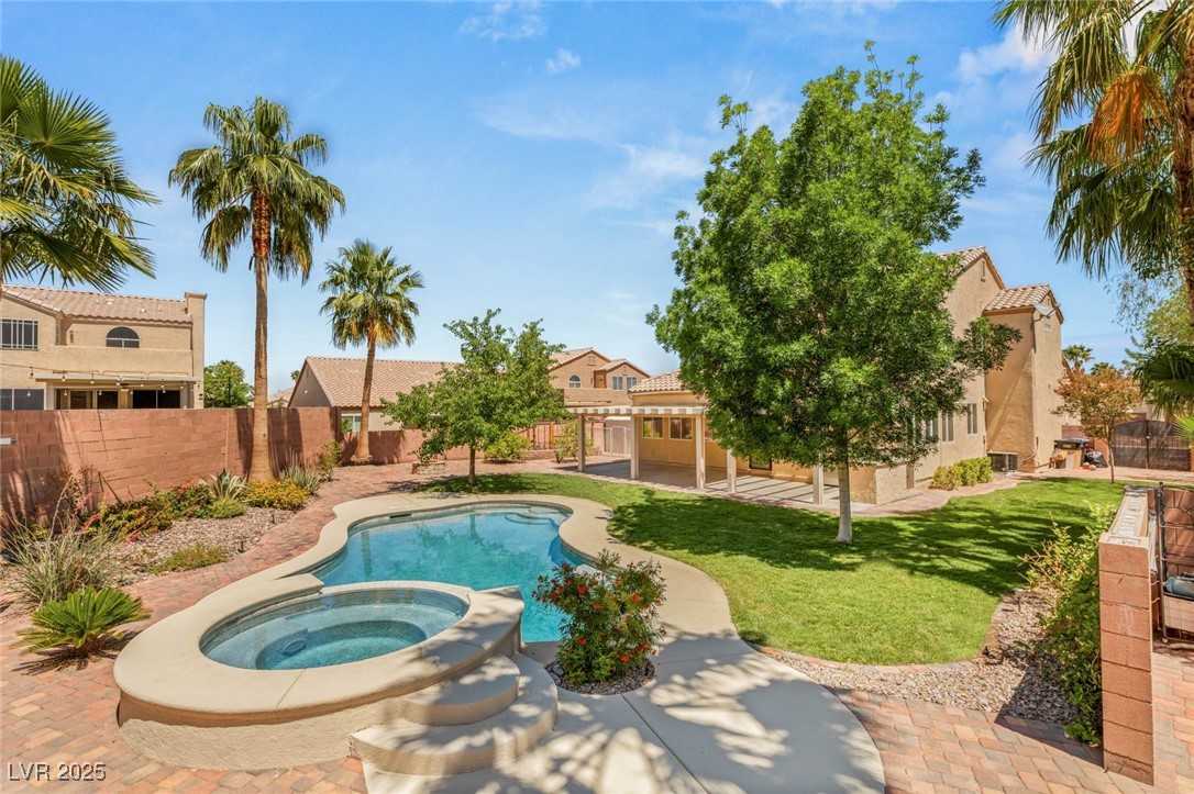 215 Sunlight Peak Street, Henderson, Nevada image 29
