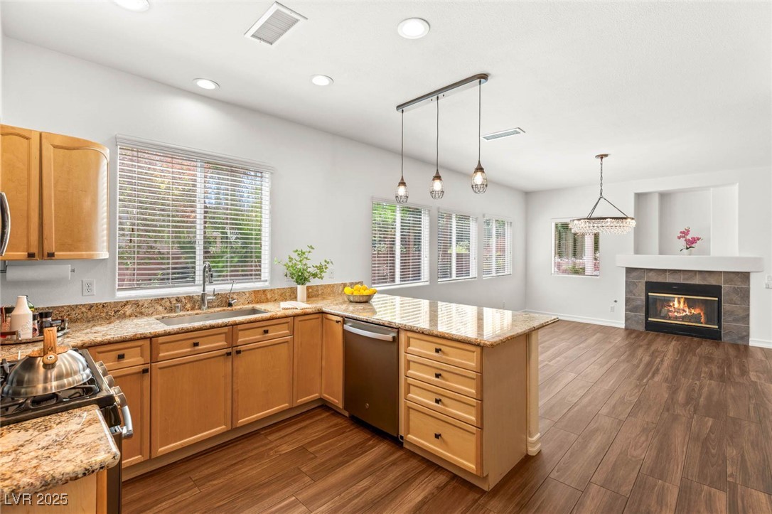 215 Sunlight Peak Street, Henderson, Nevada image 18