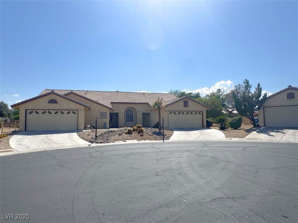 4833 Lawnwood Court