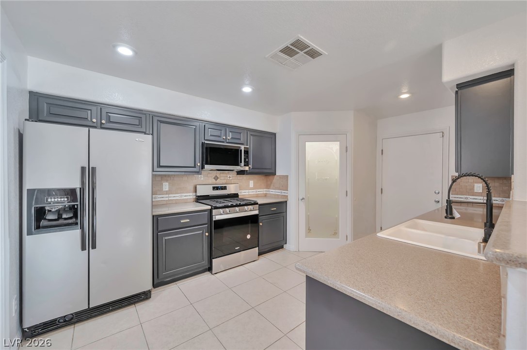 9383 Borough Park Street