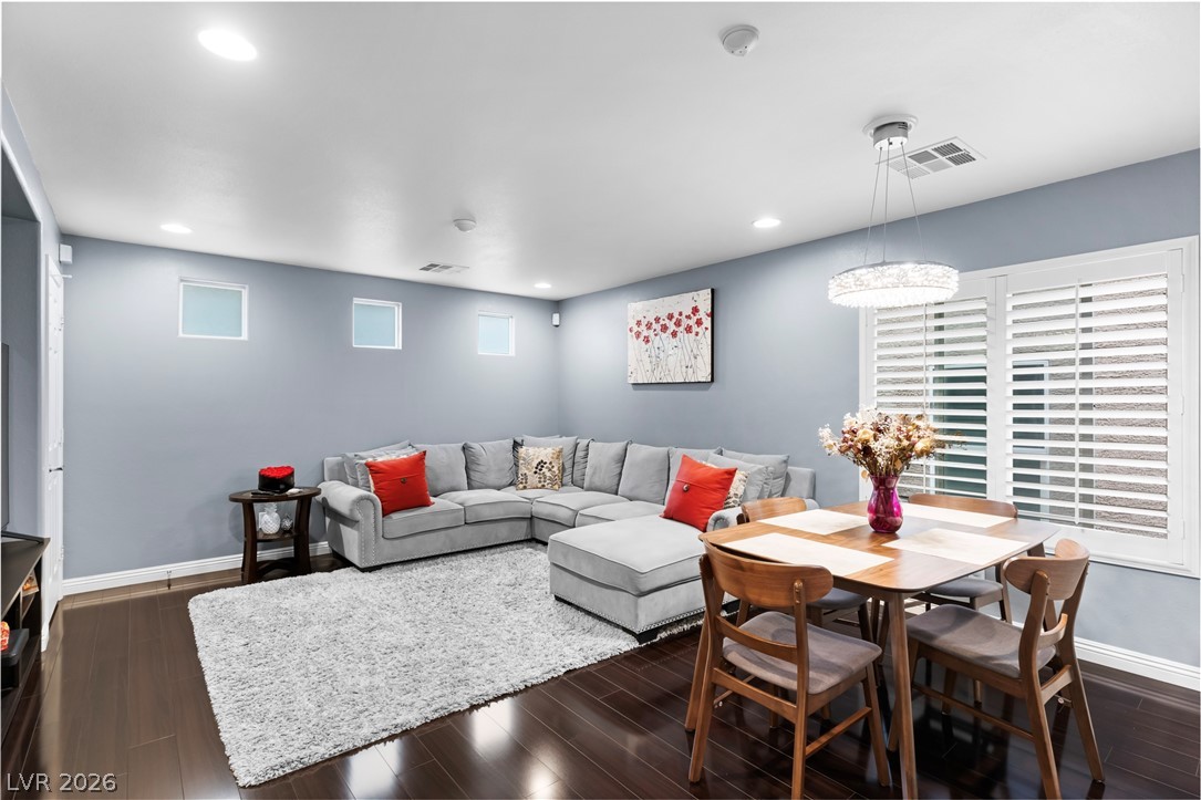 9128 Entrancing Avenue