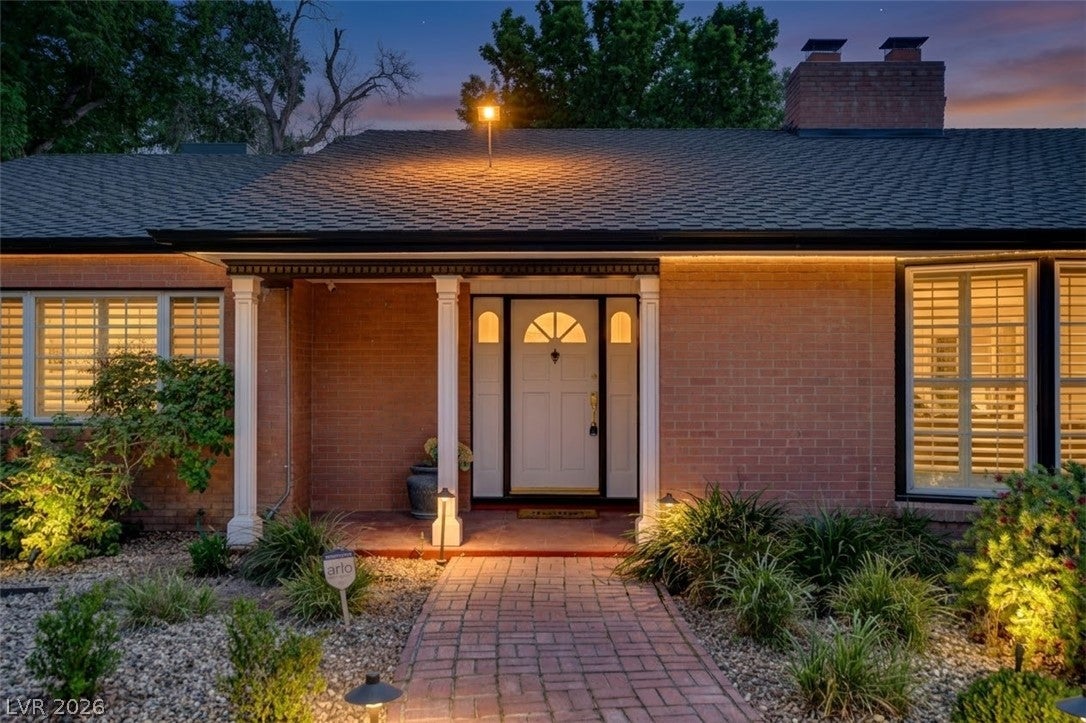 2001 Silver Avenue