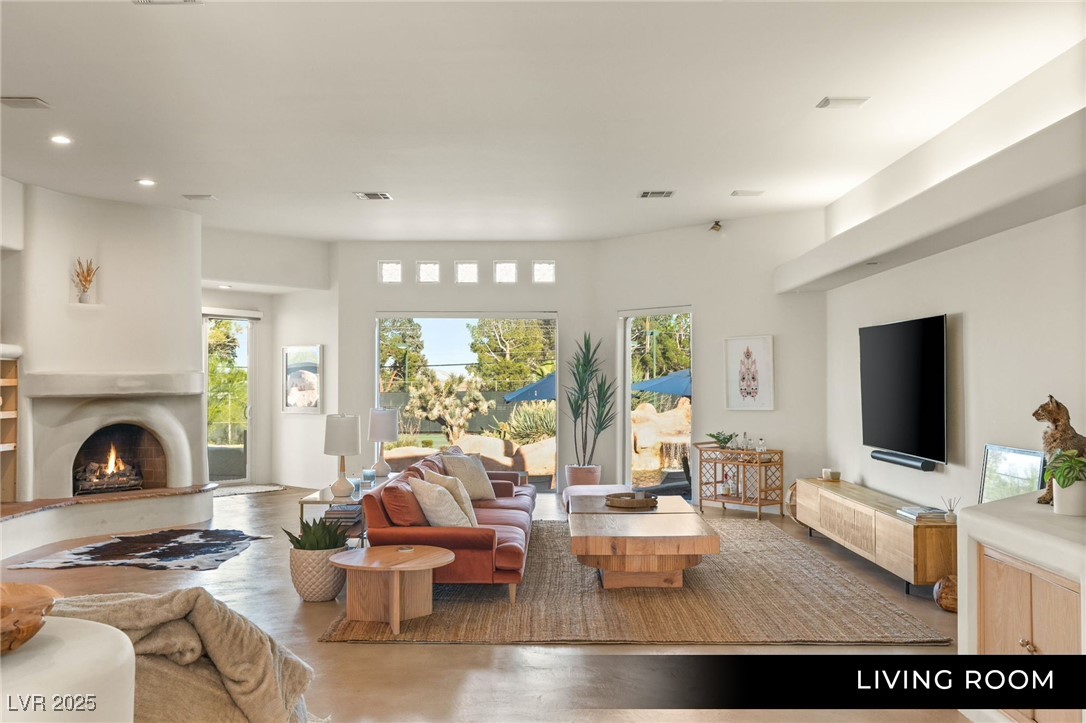 Properties 4 2760 Montessouri Street