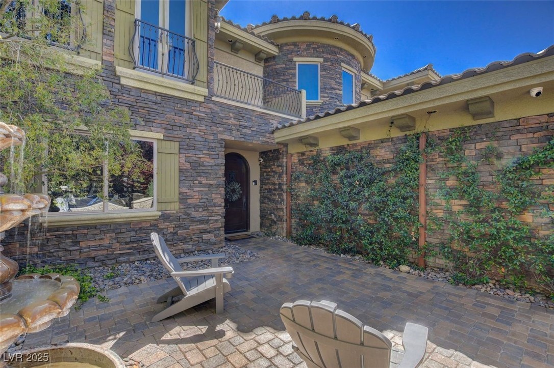 4450 Palisades Canyon Circle