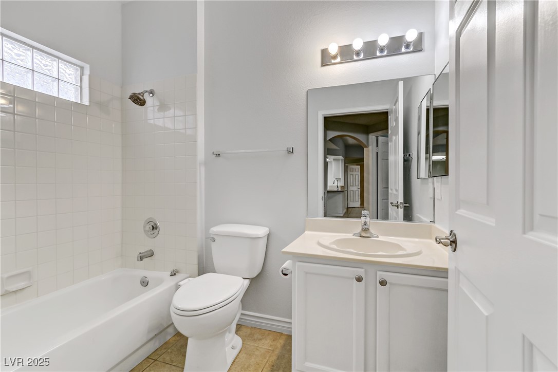 2975 Bluegrass Lane #811, Henderson, Nevada image 14