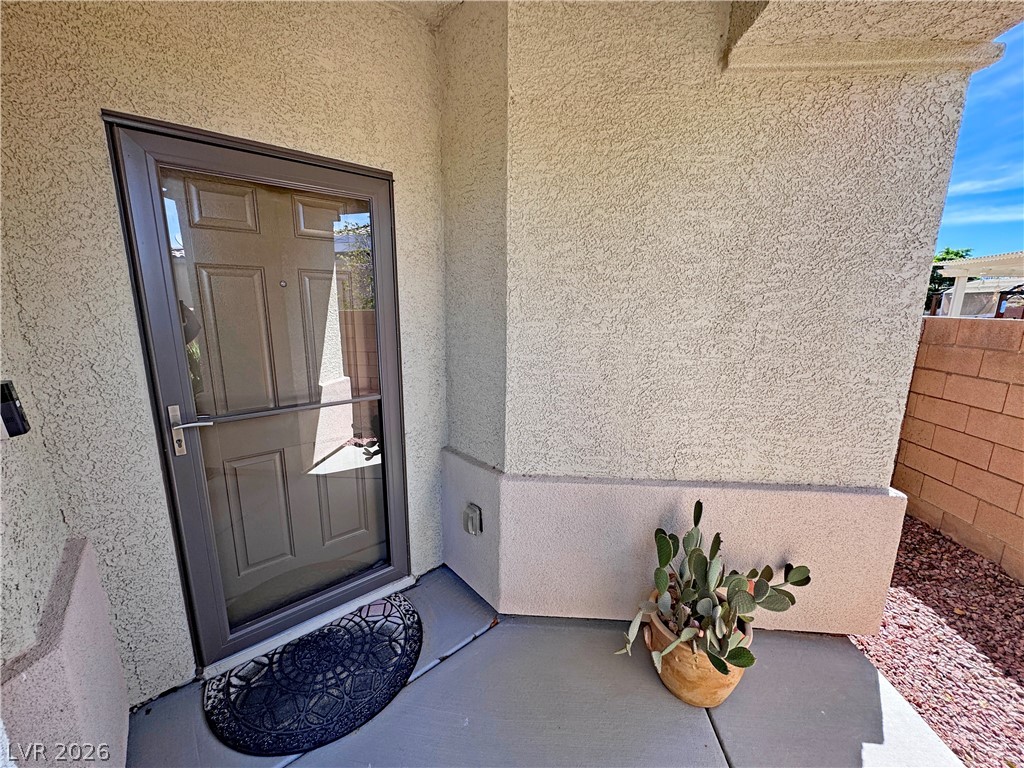 5165 E Lilia Avenue