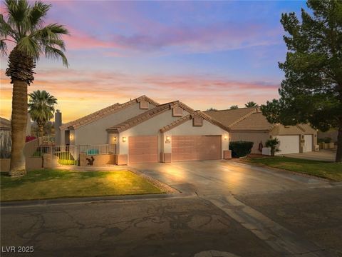 Photo of 1115 Golf Club Drive, Laughlin, NV 89029 (MLS # 2742647)