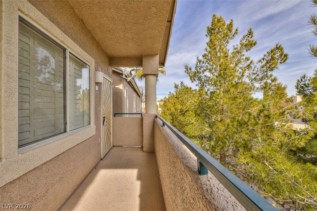 2000 QUARTZ CLIFF Street 203