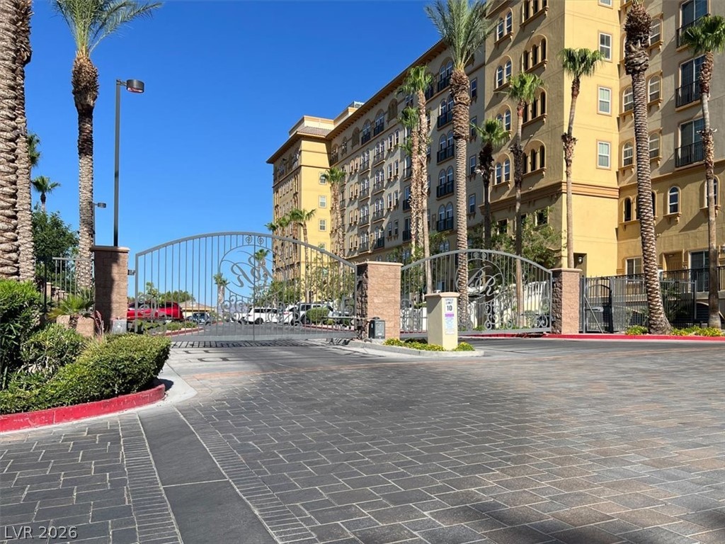 2405 W Serene Avenue 535
