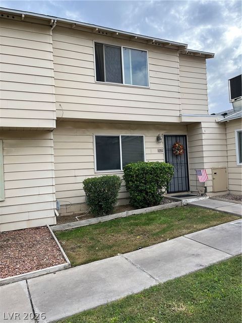 4952 Larkspur Street Las Vegas NV 89120