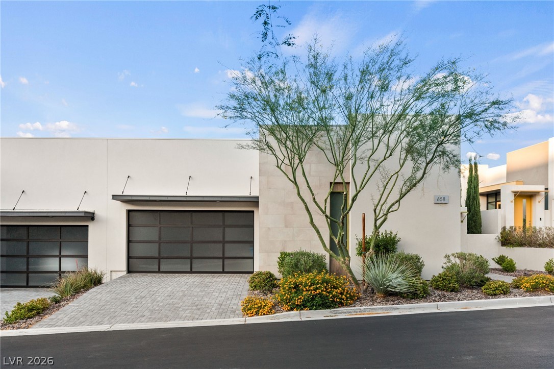 Properties 1 658 Falcon Summit Court