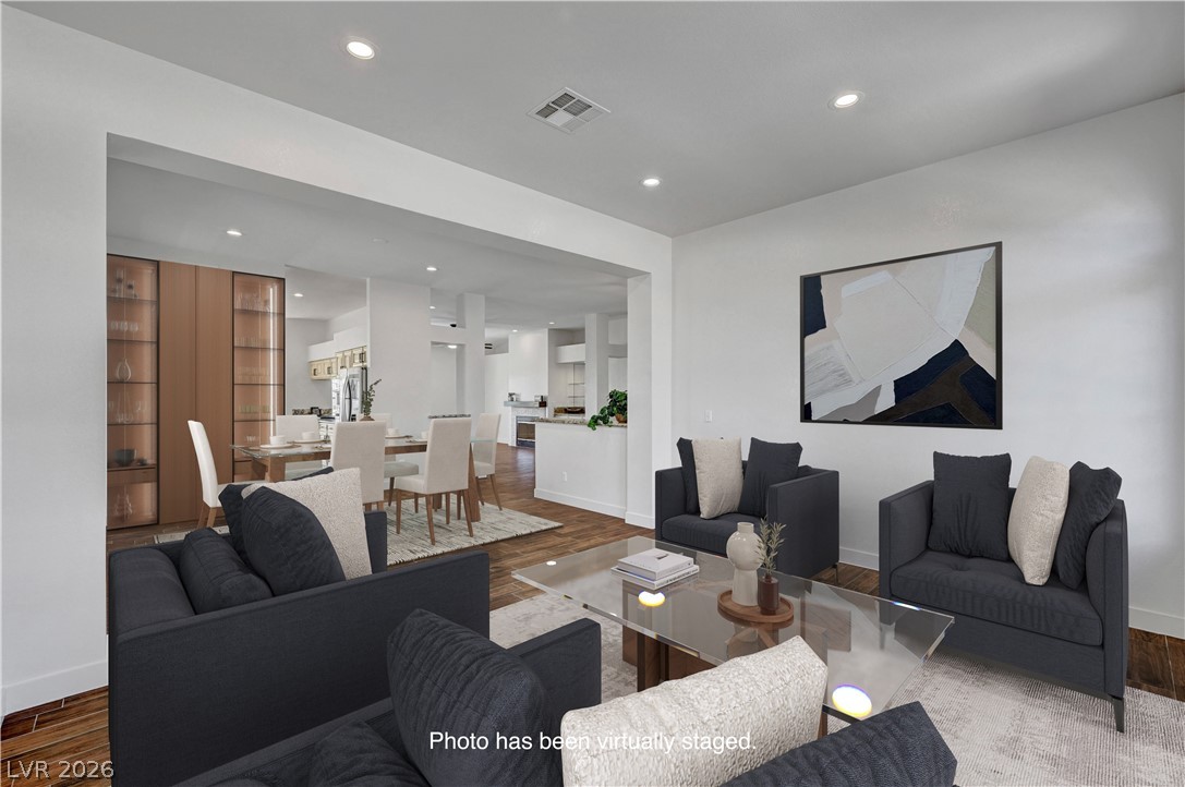 5017 Cliffrose Drive