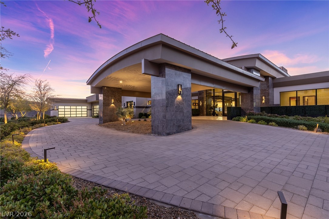 3 Heavens Edge Court