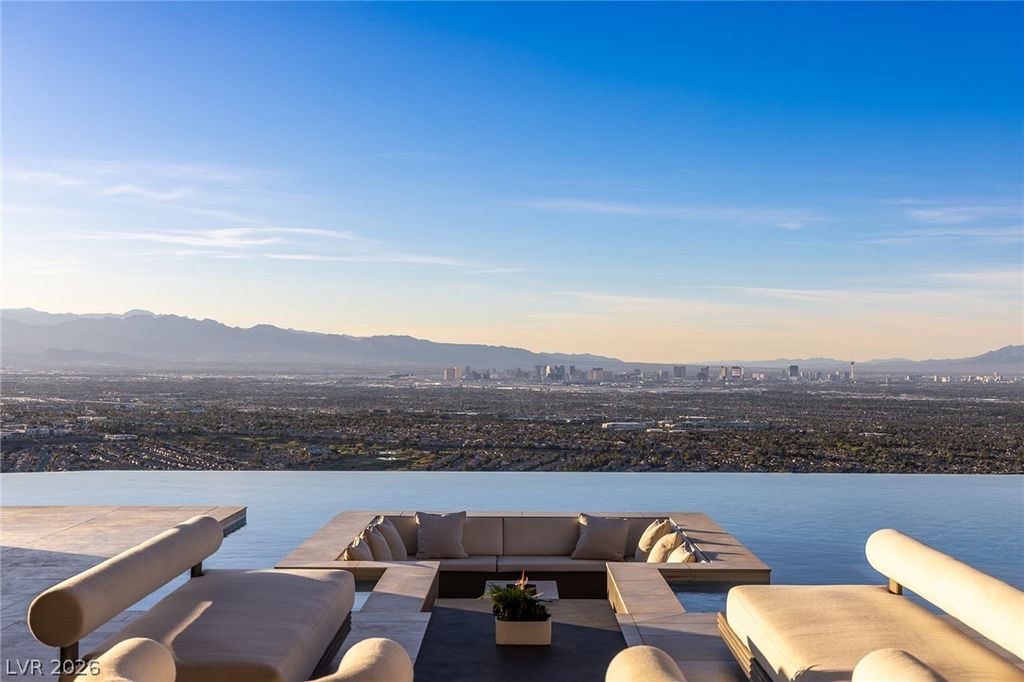 Photo of 3 Heavens Edge Court, Henderson, NV 89012 (MLS # 2767725)