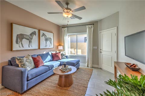 Tiny photo for 1000 Gentle Swan St, Henderson, NV 89011 (MLS # 2799538)