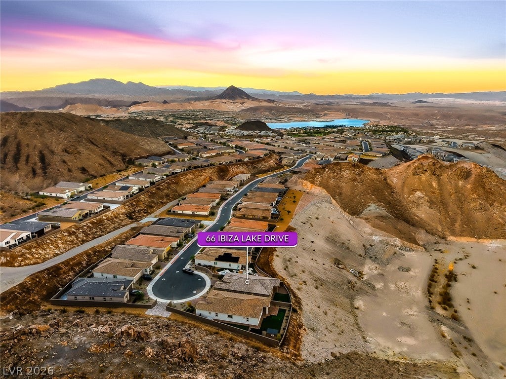 66 Ibiza Lake Drive