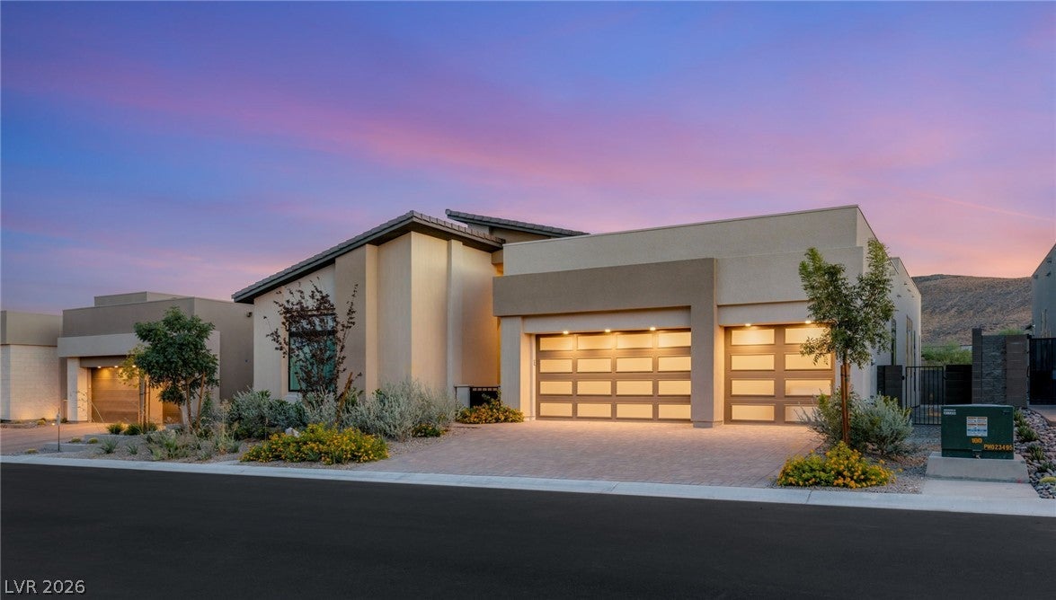 10865 Agate Cliffs Avenue