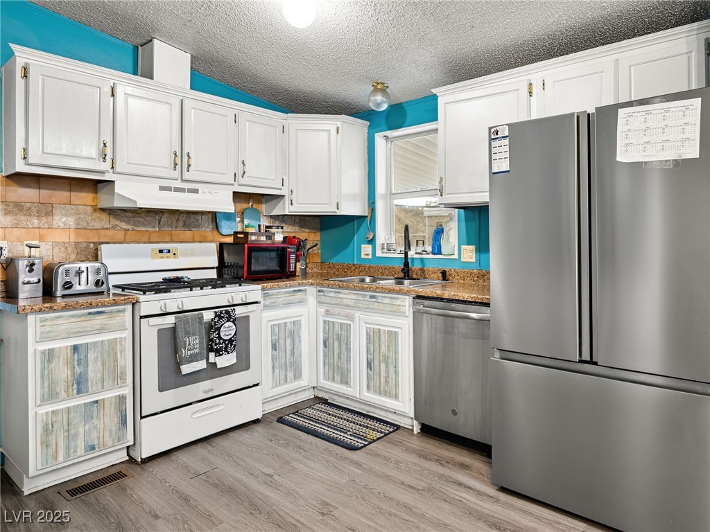 240 Navajo Drive, Henderson, Nevada image 1