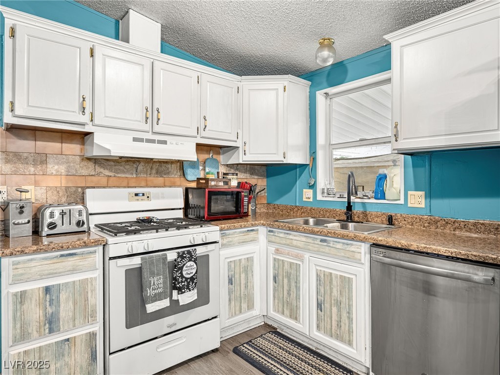 240 Navajo Drive, Henderson, Nevada image 10