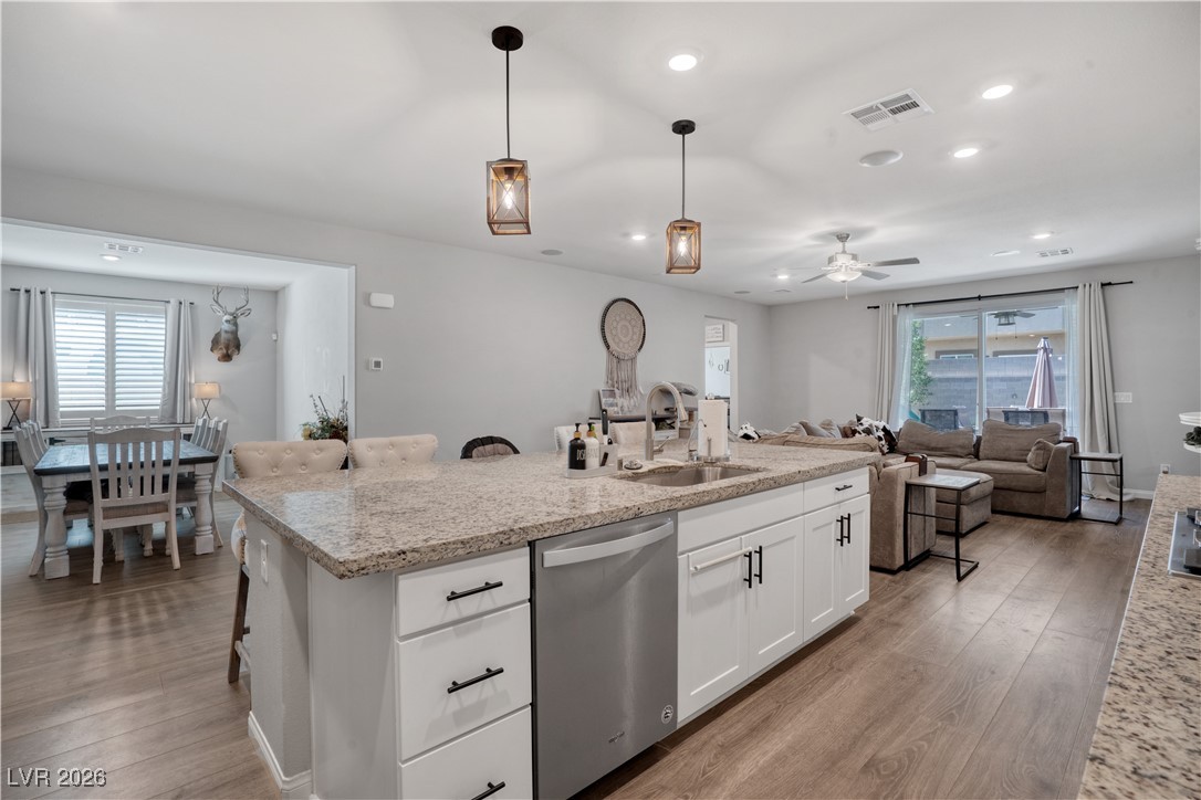 7809 Mazarine Street