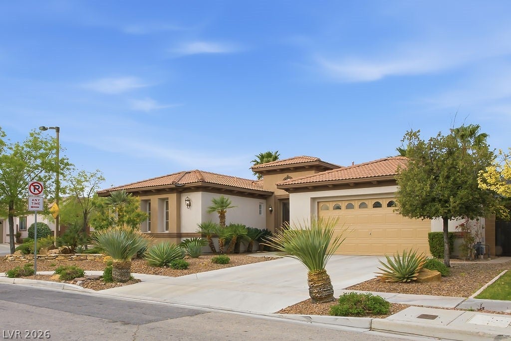 1947 Grovespring Street