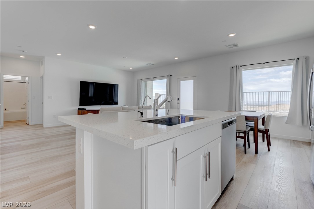 904 Kings Cliff Lane
