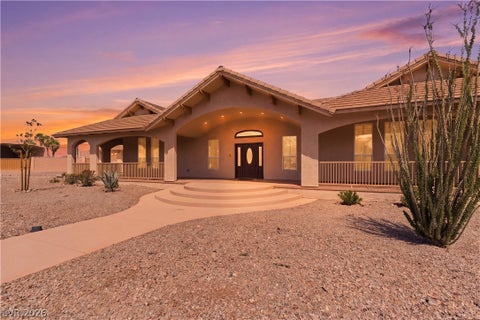 Homes For Sale - 100 W Delamar Drive<br/> Henderson, NV 89015