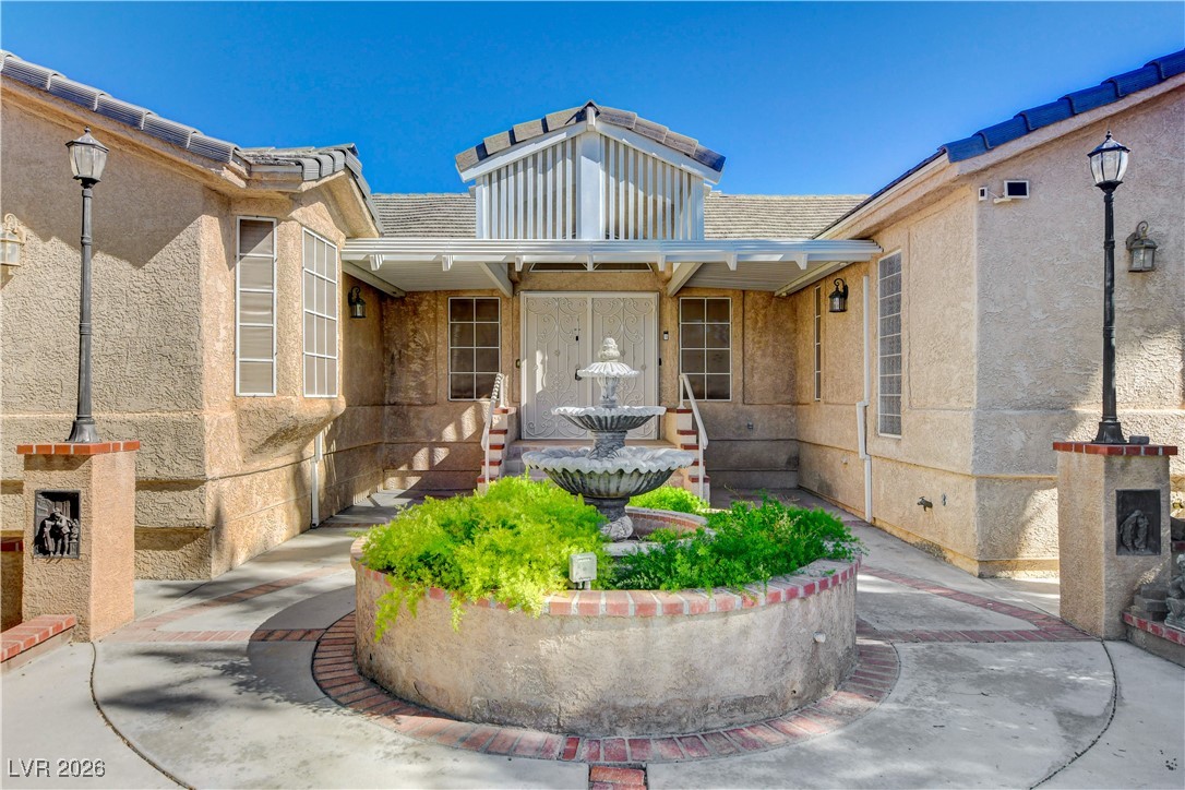 6040 N Monte Cristo Way