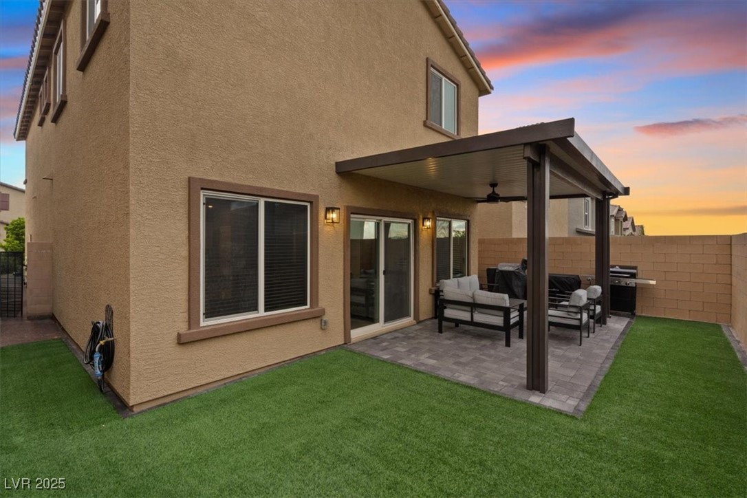 10967 Cambridge Lakes Avenue