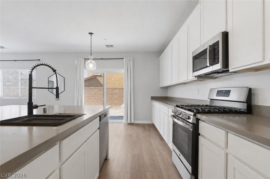 1623 Dakota Group Avenue