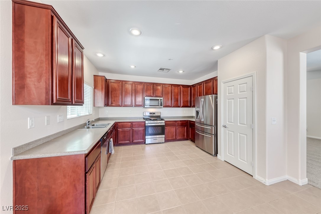 708 Point Bluff Street