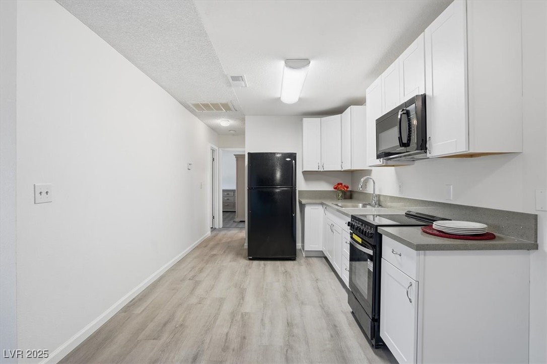 Las Vegas, Nevada 89119, United States, 2 Bedrooms Bedrooms, ,1 BathroomBathrooms,Residential,Active,255045