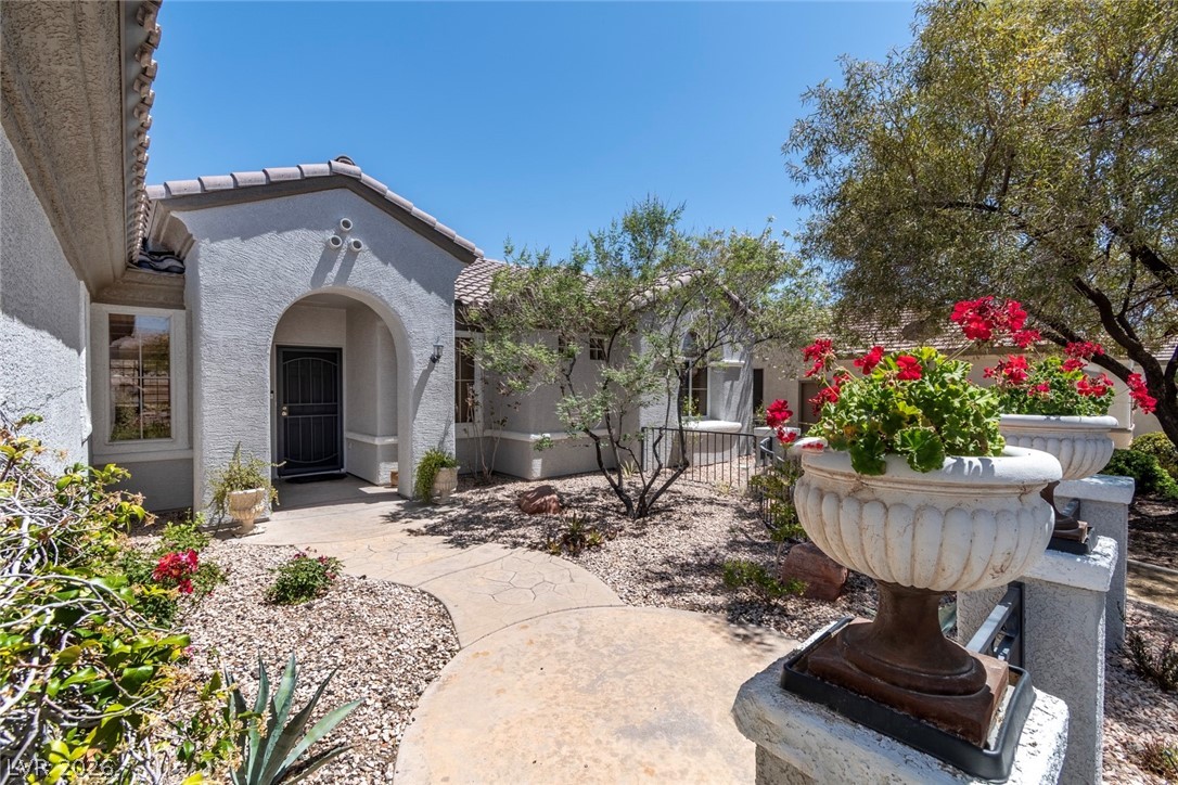 1686 Black Fox Canyon Road