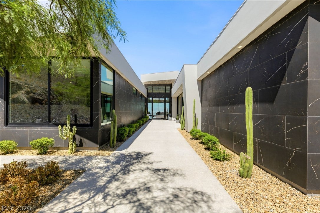 4 Chisel Crest Court