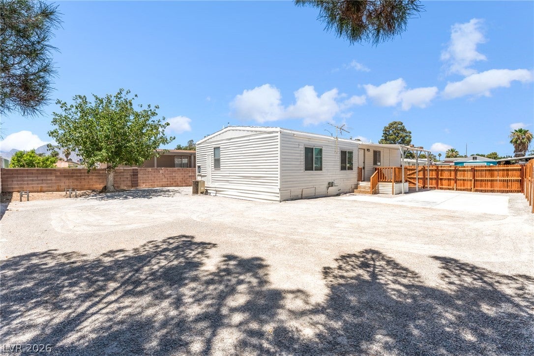 6437 Delphinium Avenue