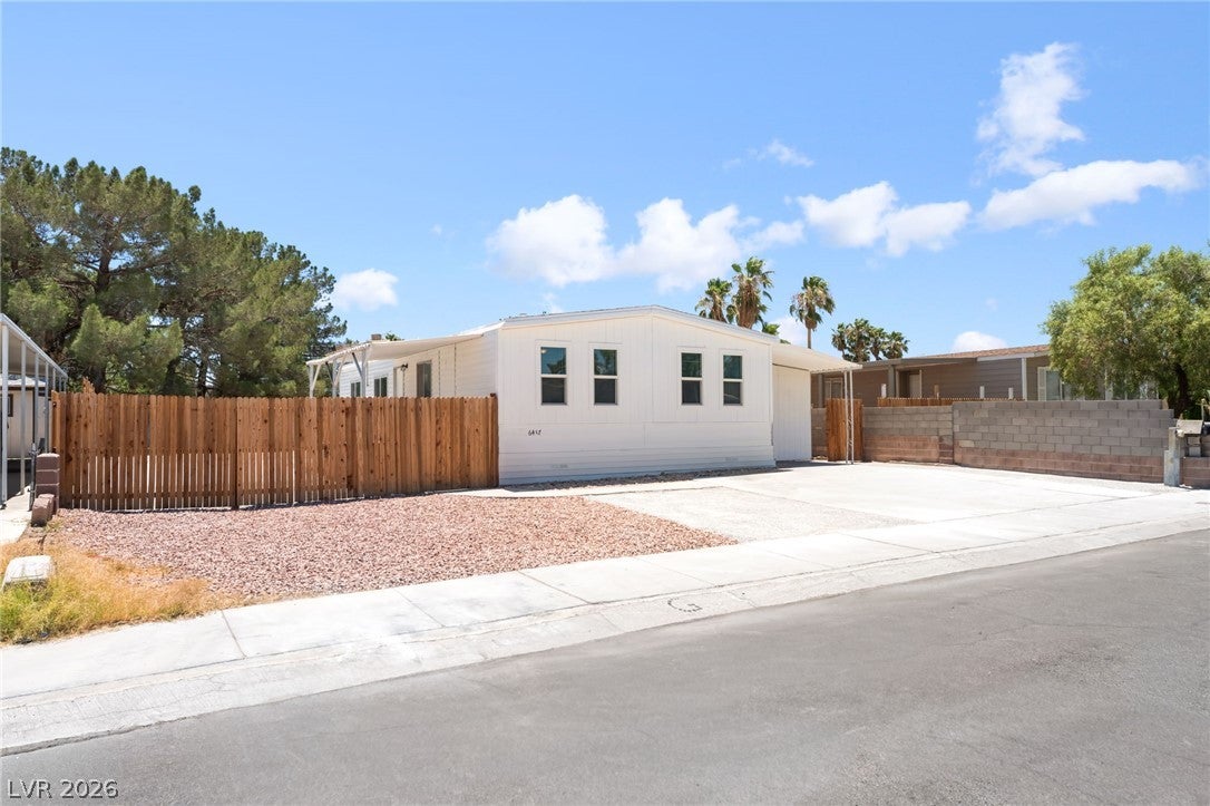 6437 Delphinium Avenue