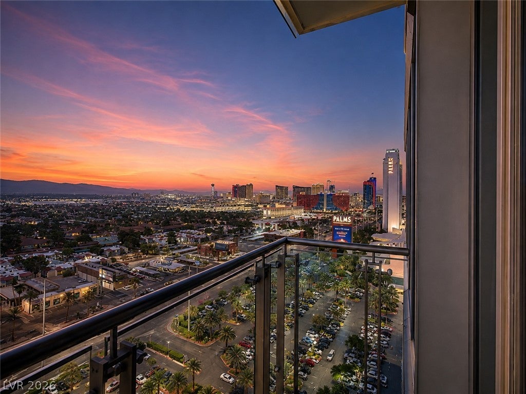 4381 W Flamingo Road 1901