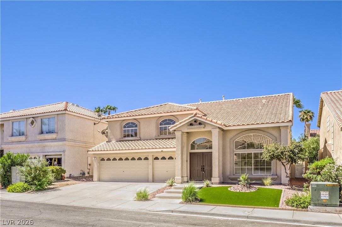 11 Old Lake Circle