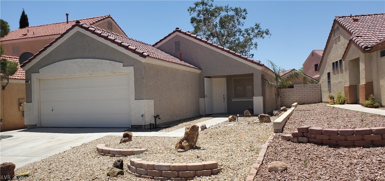 8909 Colorful Pines Avenue