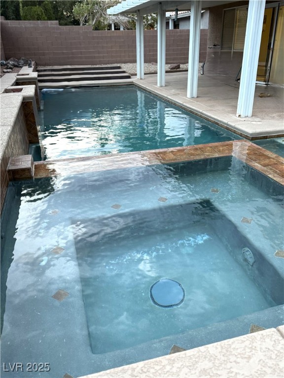 1367 Sun Pillars Avenue, Henderson, Nevada image 2