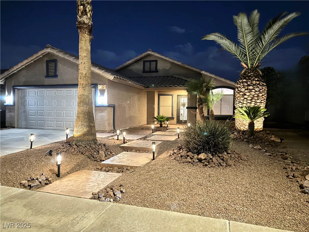 1367 Sun Pillars Avenue, Henderson, Nevada image 1