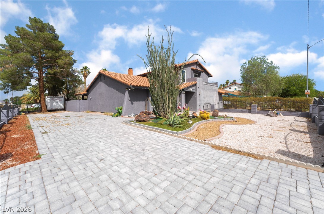 3400 Sioux Way
