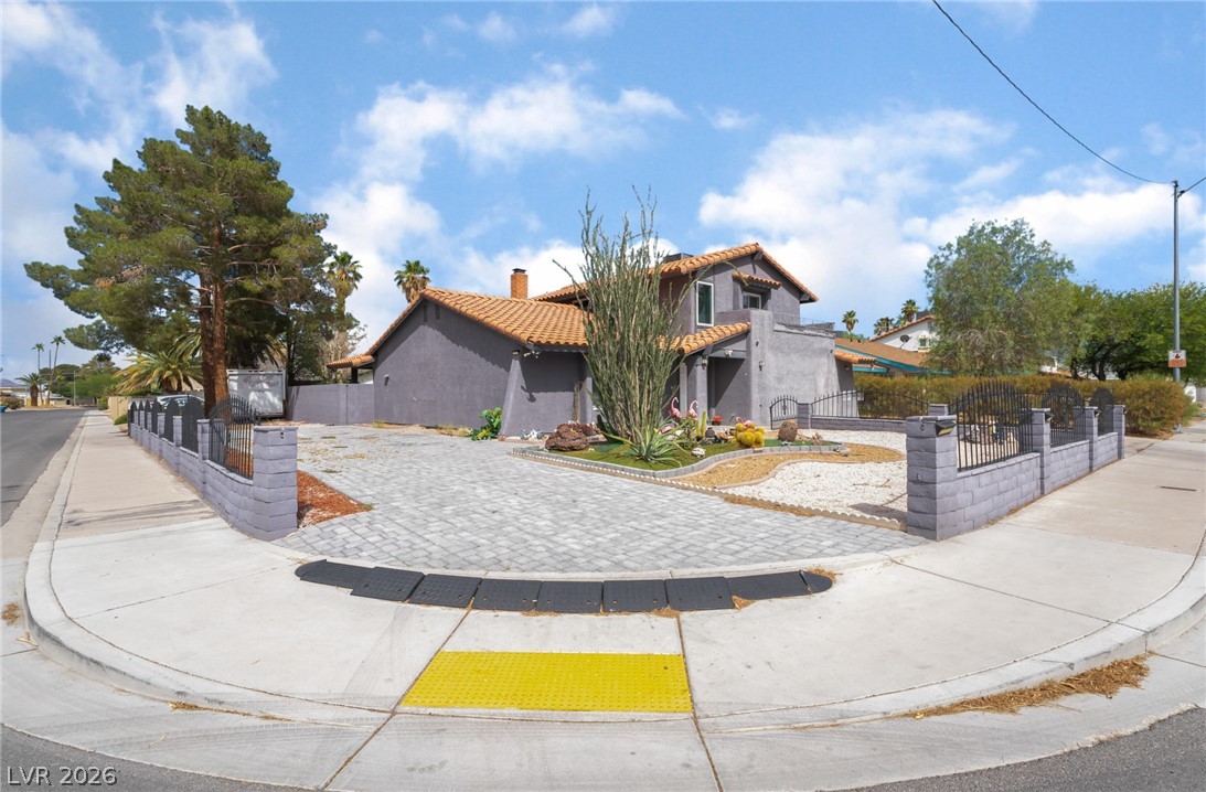 3400 Sioux Way