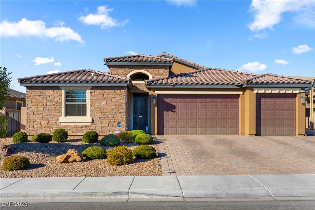 5145 Royal Indigo Street