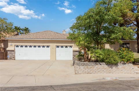 Homes For Sale - 603 Braverwood Drive<br/> Henderson, NV 89015