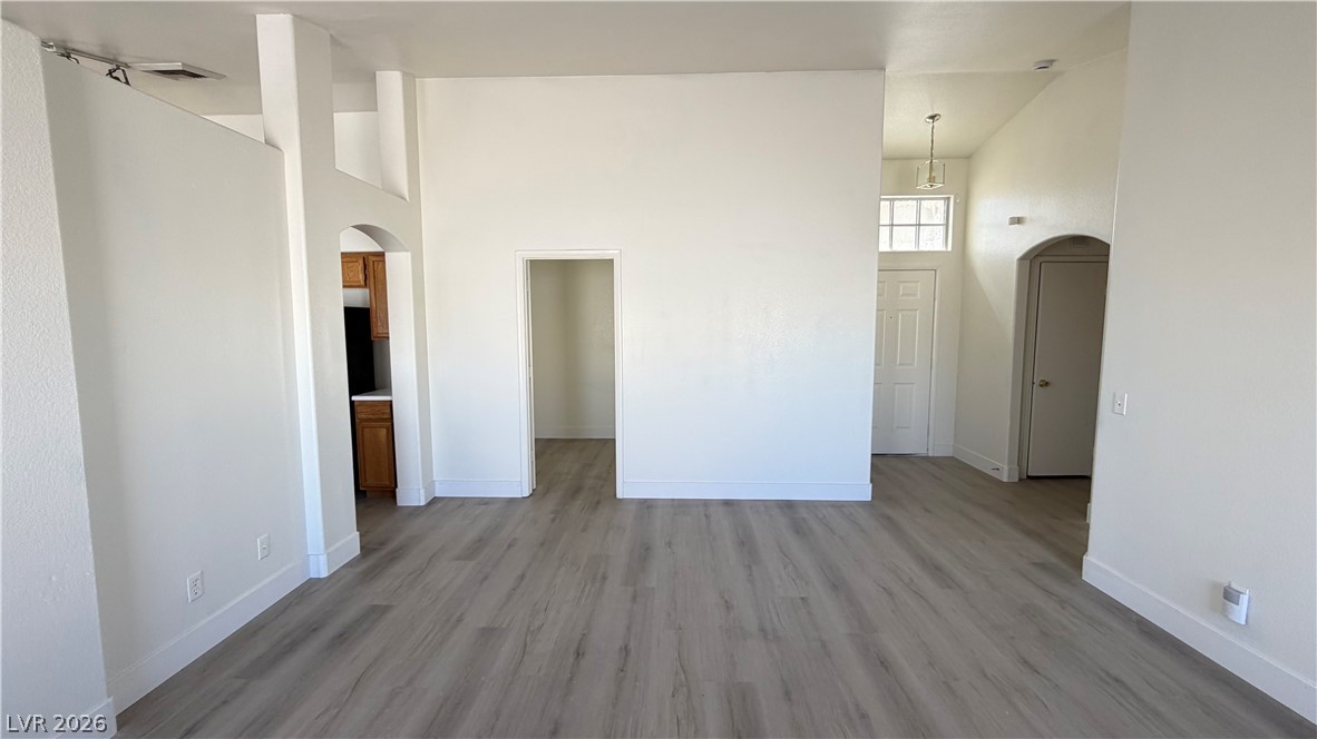 4254 VALLEY REGENTS Drive