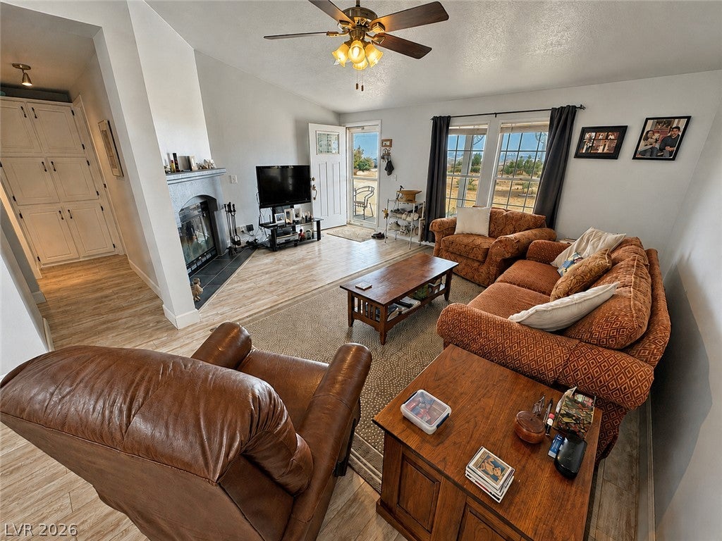 4080 W Prospector Lane