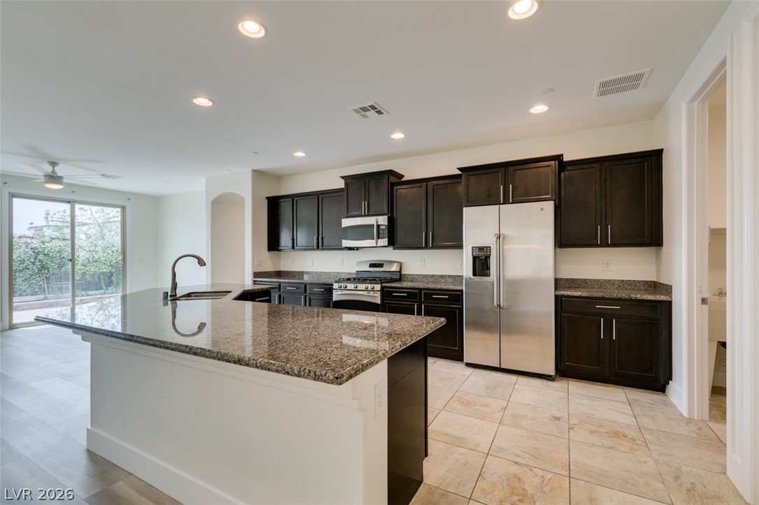 1617 Meadow Bluffs Avenue